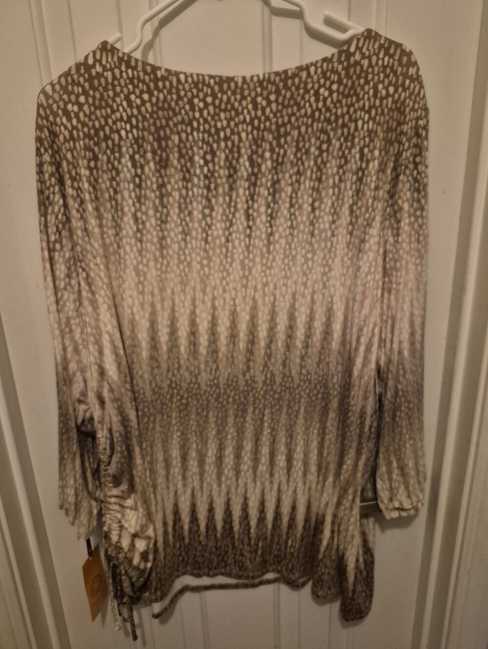 Ruby Rd. Woman Taupe and Cream Ombre Dot Long Sleeve Top - Picture 3 of 5